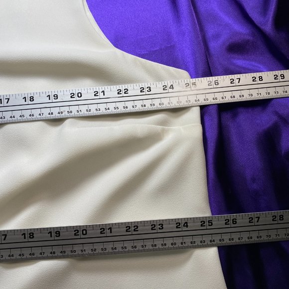 📌 Off-white Dress and Coat with beaded Trim - Picture 6 of 16